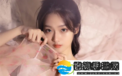 成品人和精品人的区别四叶草：如何挖掘核心价值，创新视角令人惊叹！