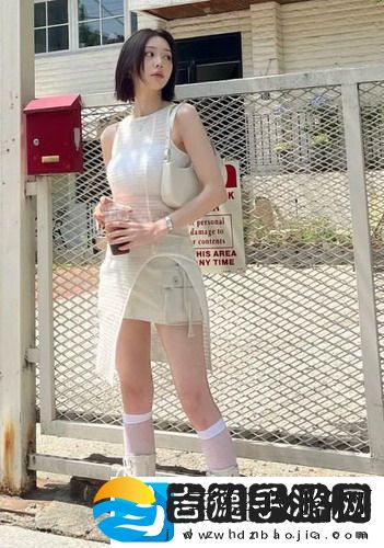续父开了续女包高清，展现时尚魅力，网友：真让人心动！