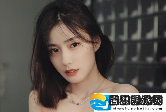 器材室轮-J-(4)窥探欲望, 网友：人性深处，总有无法言说的秘密！