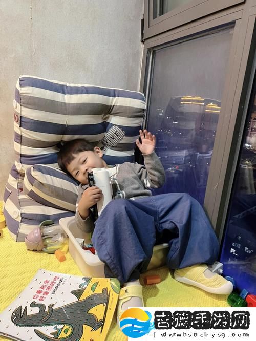 打造舒适育儿体验的小奶娃H合欢椅柯林资讯