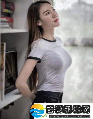 瞒着老公加班的hr中字
