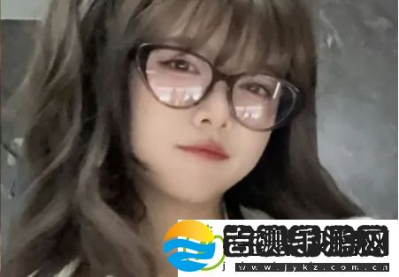 骆歆遭网友吐槽身材臃肿