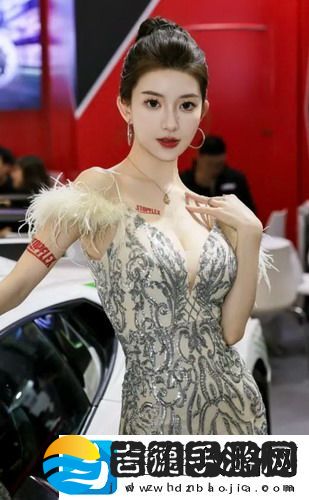 丰满的女邻居：探索邻里关系中的隐秘与情感交错，揭示人性深处的渴望与冲突