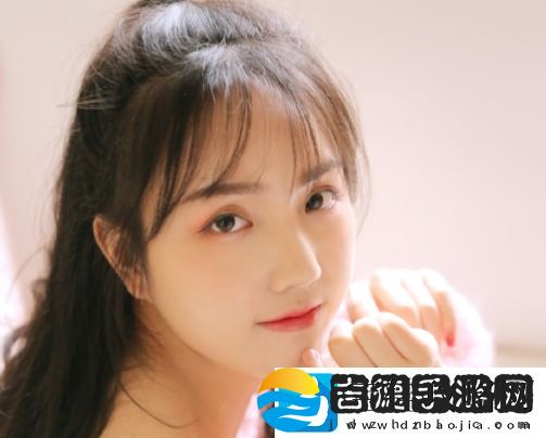 坤坤寒进桃子里嗟嗟嗟视频谁来解释发生了什么？网友：我已经笑到邻居投诉了！