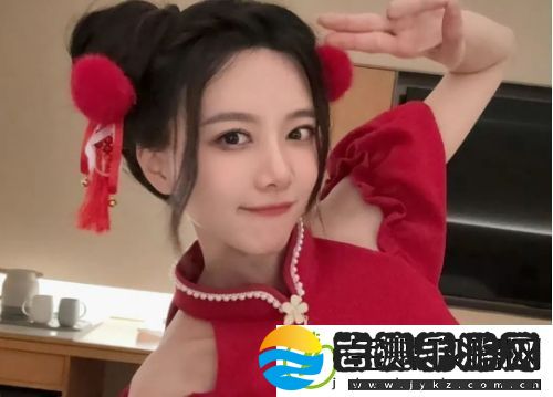 女主持骆歆称喜欢大40岁的