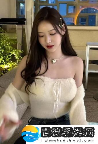 揭秘“中国少妇精品❌❌❌OOO”：不为人知的网络世界，真相让人震惊！