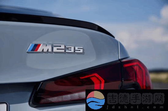 曝全新宝马2系四门轿跑车明年国内上市