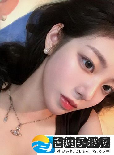 瞒着老公加班的HR：背后藏着怎样的职场秘密与情感纠葛？
