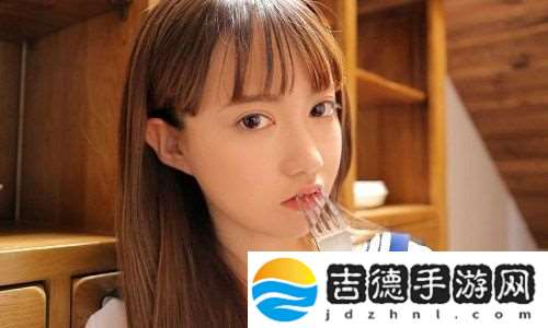 《丰满的女邻居》三级