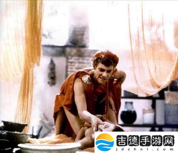 帝王袍下的大肚