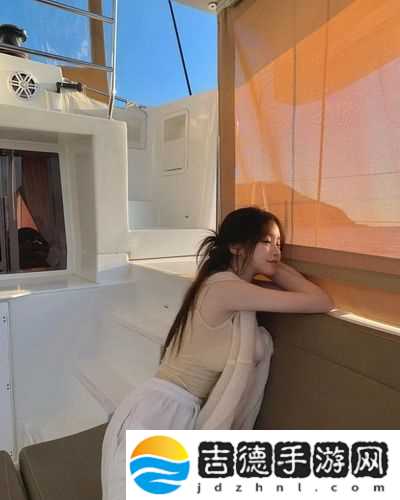 女朋友太骚了每次进去都觉得很刺激：每次亲密接触都是一次心跳加速的冒险，无法自拔的甜蜜折磨！