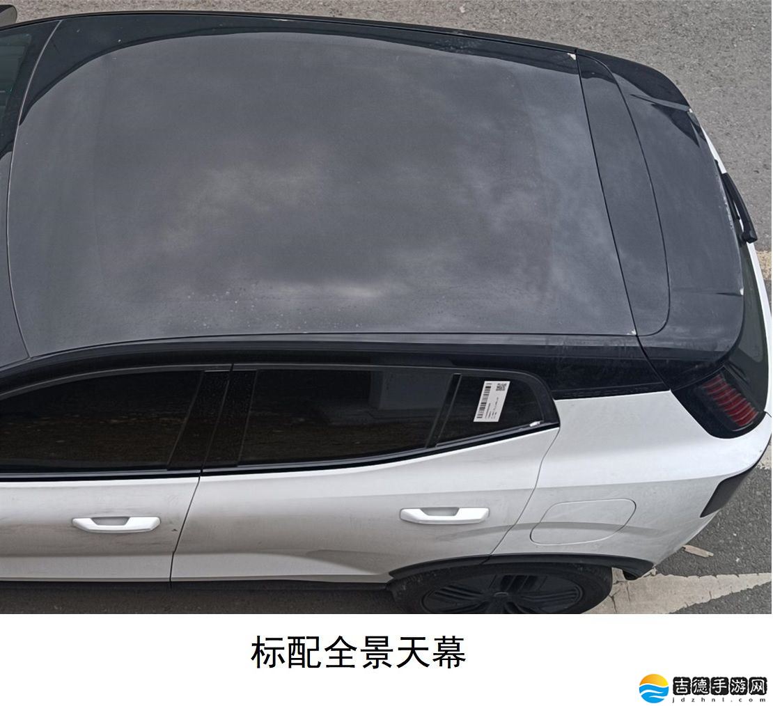 国产沃尔沃 EX30 CC 申报图公布:四驱动力、双色涂装,海外版今夏上市