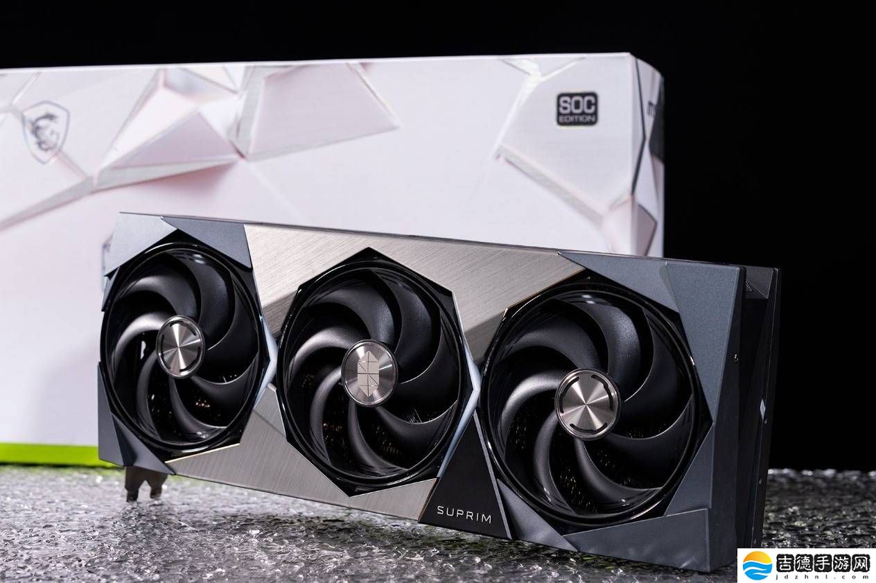 RTX 5080超龙SOC评测：性能怪兽如何征服你的游戏与创作？