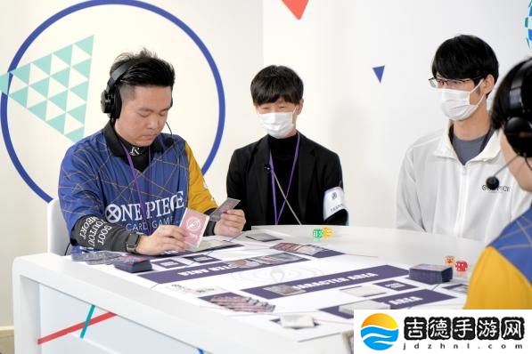 《航海王卡牌对战》世界赛巅峰对决：大陆选手阿保夺冠，独特简体中文冠军卡加冕！