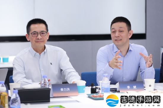 蔚来举行闭门沟通会，李斌用 3 个小时解释其 2025 年生死线盈利目标