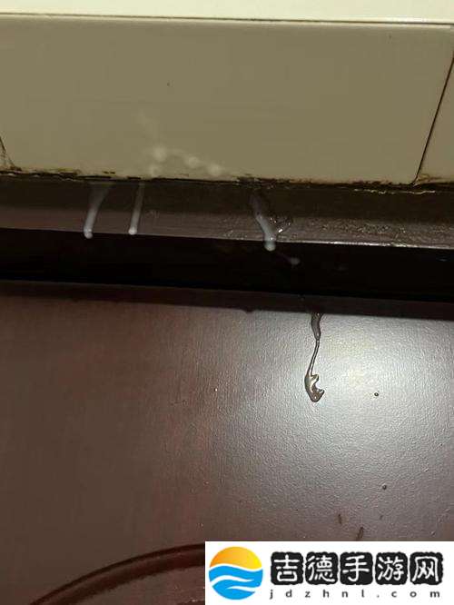 小东西才几天没做喷的到处都是，读者：这真是怎么回事？