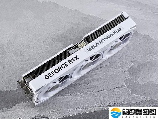 耕升RTX 5070 Ti踏雪OC：性能与颜值并存，OC版值得入手吗？