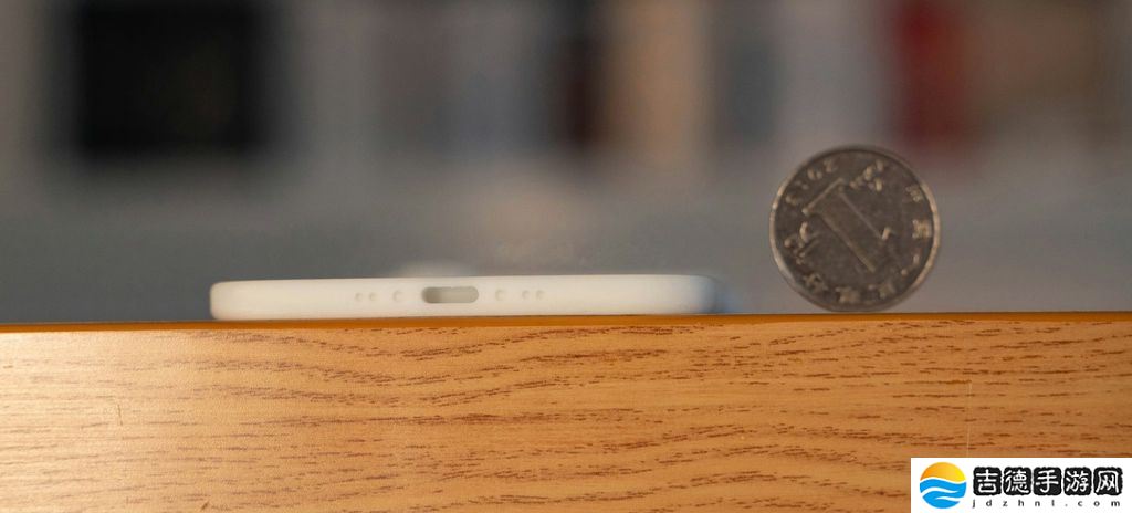5.5 毫米极致轻薄，苹果 iPhone 17 Air 最新机模曝光