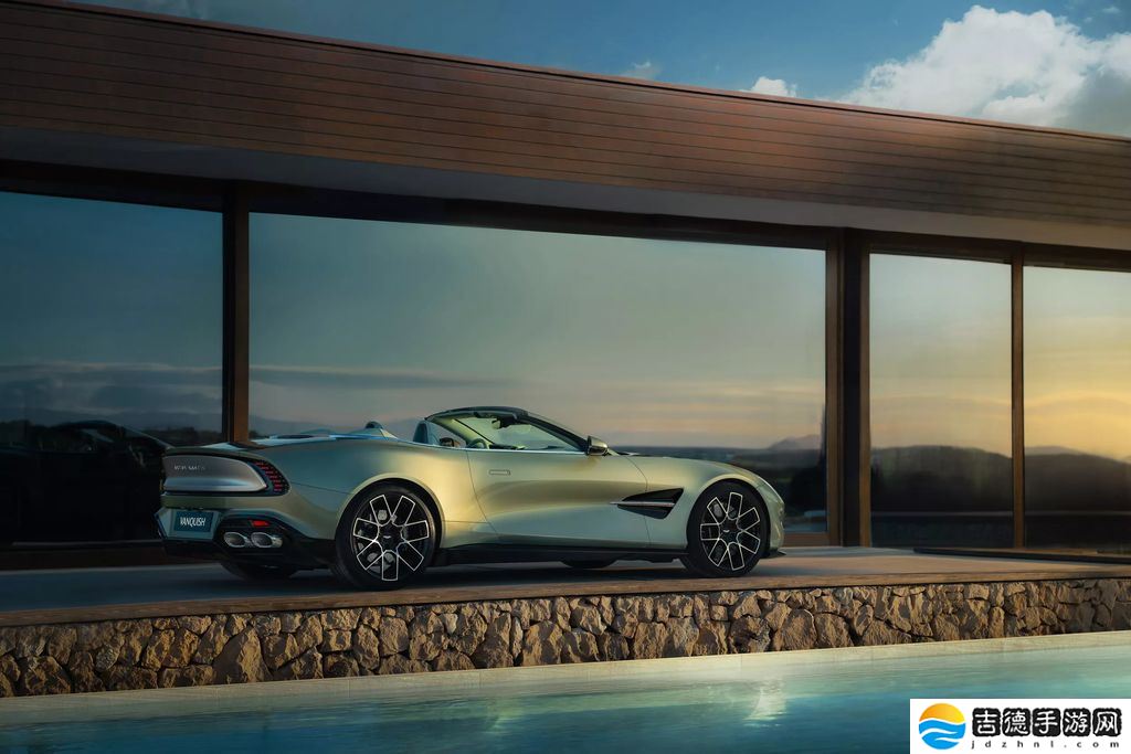 全球最快前置引擎敞篷车：阿斯顿・马丁 Vanquish Volante 咆哮登场，824 马力极速 344 km/h