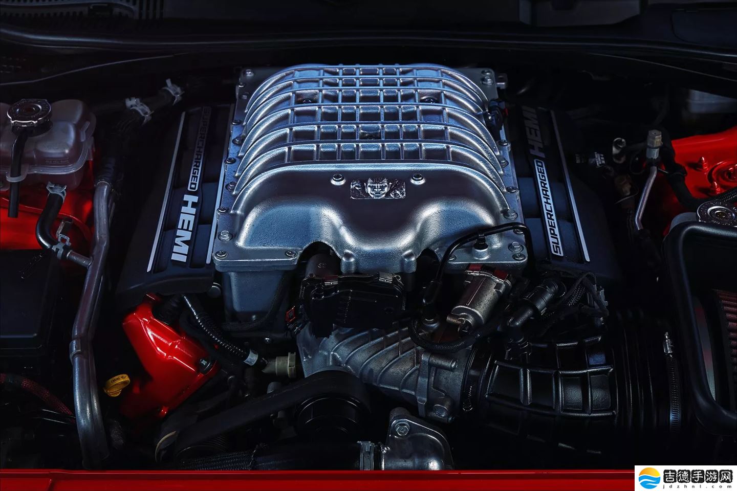 “电动肌肉车”遇冷？消息称道奇正积极推进 V8 发动机重返 Charger 车系