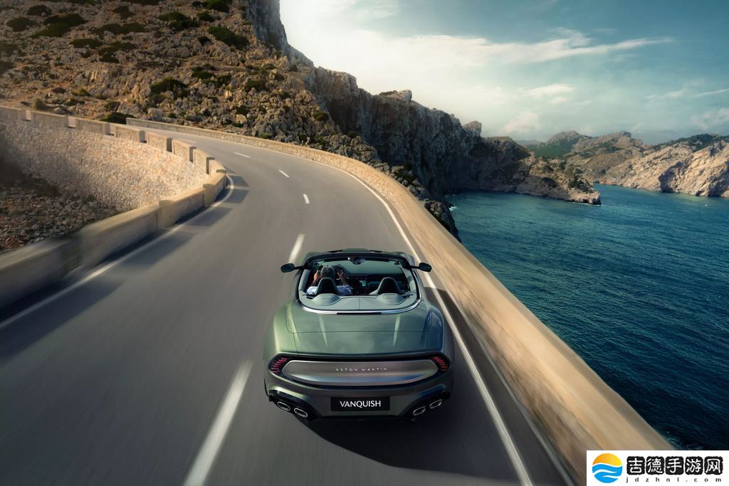 全球最快前置引擎敞篷车：阿斯顿・马丁 Vanquish Volante 咆哮登场，824 马力极速 344 km/h