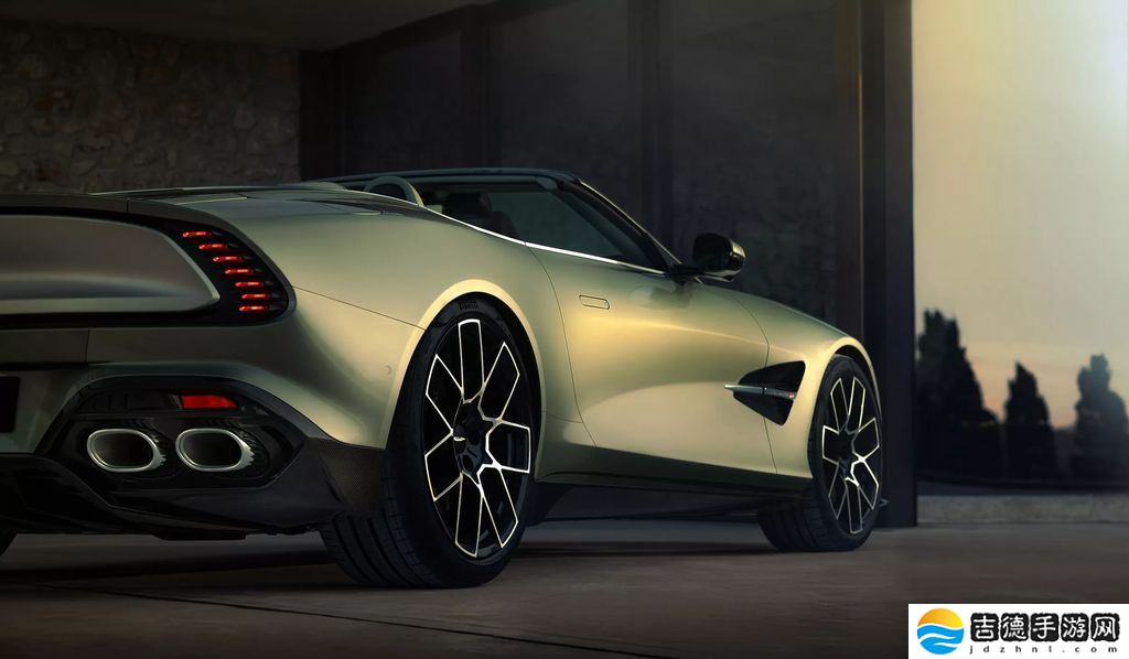 全球最快前置引擎敞篷车：阿斯顿・马丁 Vanquish Volante 咆哮登场，824 马力极速 344 km/h