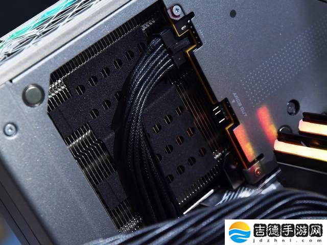蓝宝石NiTRO+ RX 9070 XT显卡：4K游戏与创作的高性能新选择！