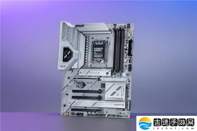 华硕X870 AYW主板:锐龙9000系列的高性价比白色游戏利器来袭!