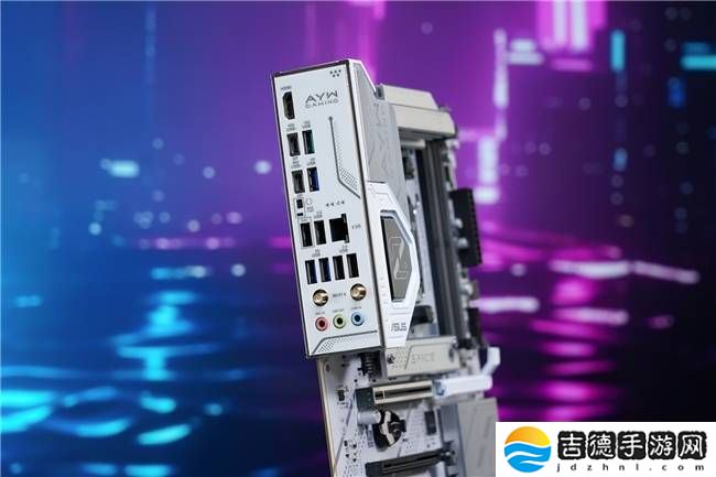 华硕X870 AYW主板:锐龙9000系列的高性价比白色游戏利器来袭!