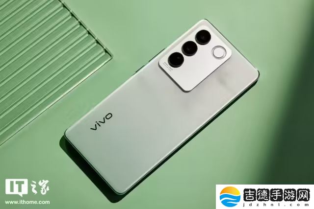 2000 元档“甜点”手机展望：发哥老旗舰再刷新、高通次旗舰新登场