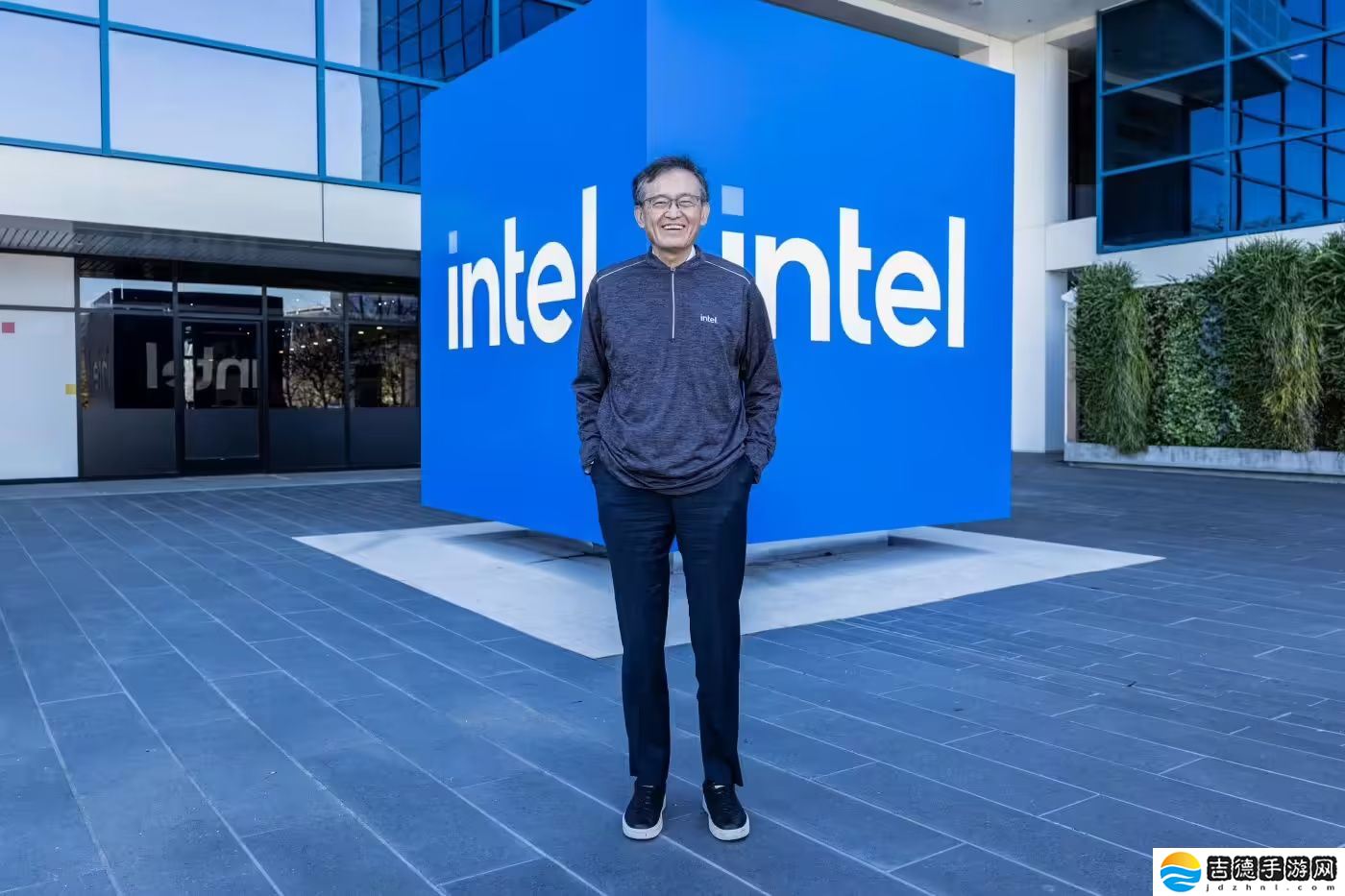 新官上任三把火，英特尔 CEO 陈立武宣布将剥离“非核心业务”